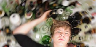 Studiu: De ce să nu îţi lași copilul să guste alcool De ce nu este recomanda să lași copilul să guste alcool?