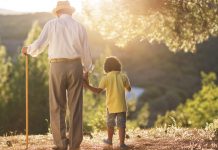 Mai mult decât praf de stele | Bunicii și moștenirea lor spirituală Mai mult decât praf de stele | Bunicii și moștenirea lor spirituală