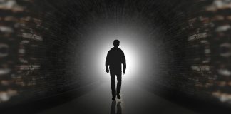 Teoriile conspiraţiei, fake news-urile și adevărul care ne face „liberi” Teoriile conspiraţiei, fake news-urile și adevărul care ne face „liberi”